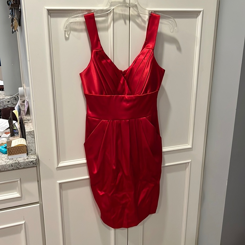 B Smart formal short dress, red, with side pockets, size 3/4